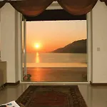 Luxury Caretta Villa *